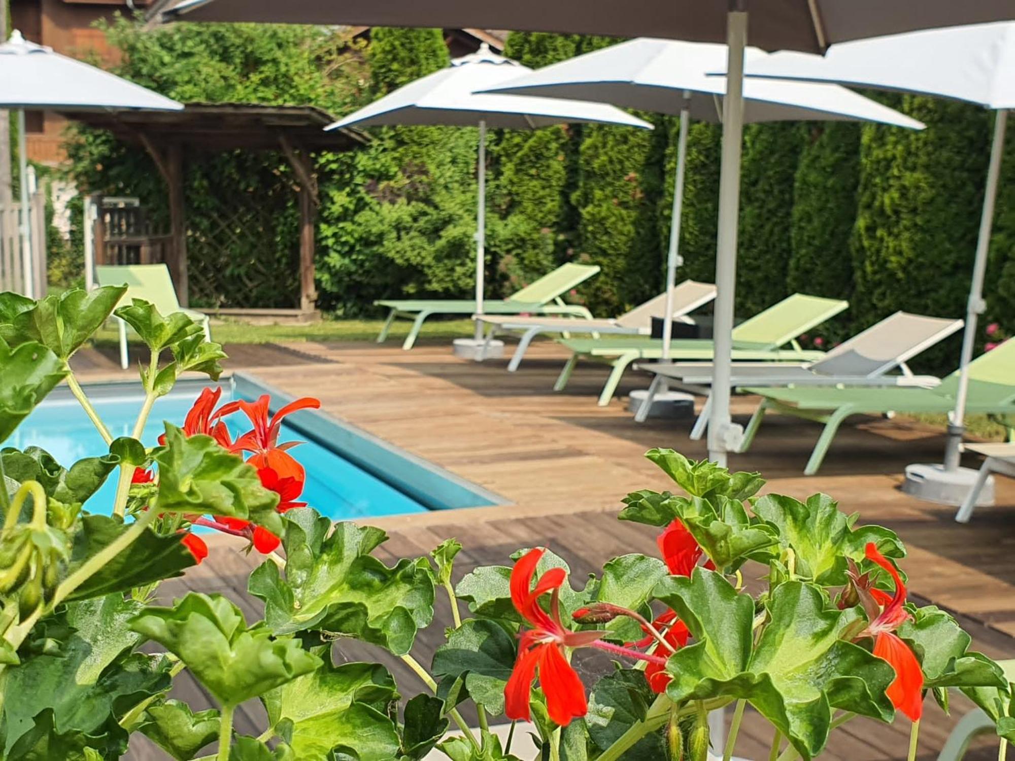 Hotel-Spa Le Morillon Charme & Caractere Exterior foto